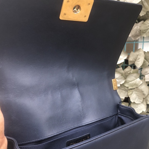 💎✨ celebrity ✨💎 Chanel boy bag quilted 25 crossbody - Picture 9 of 16